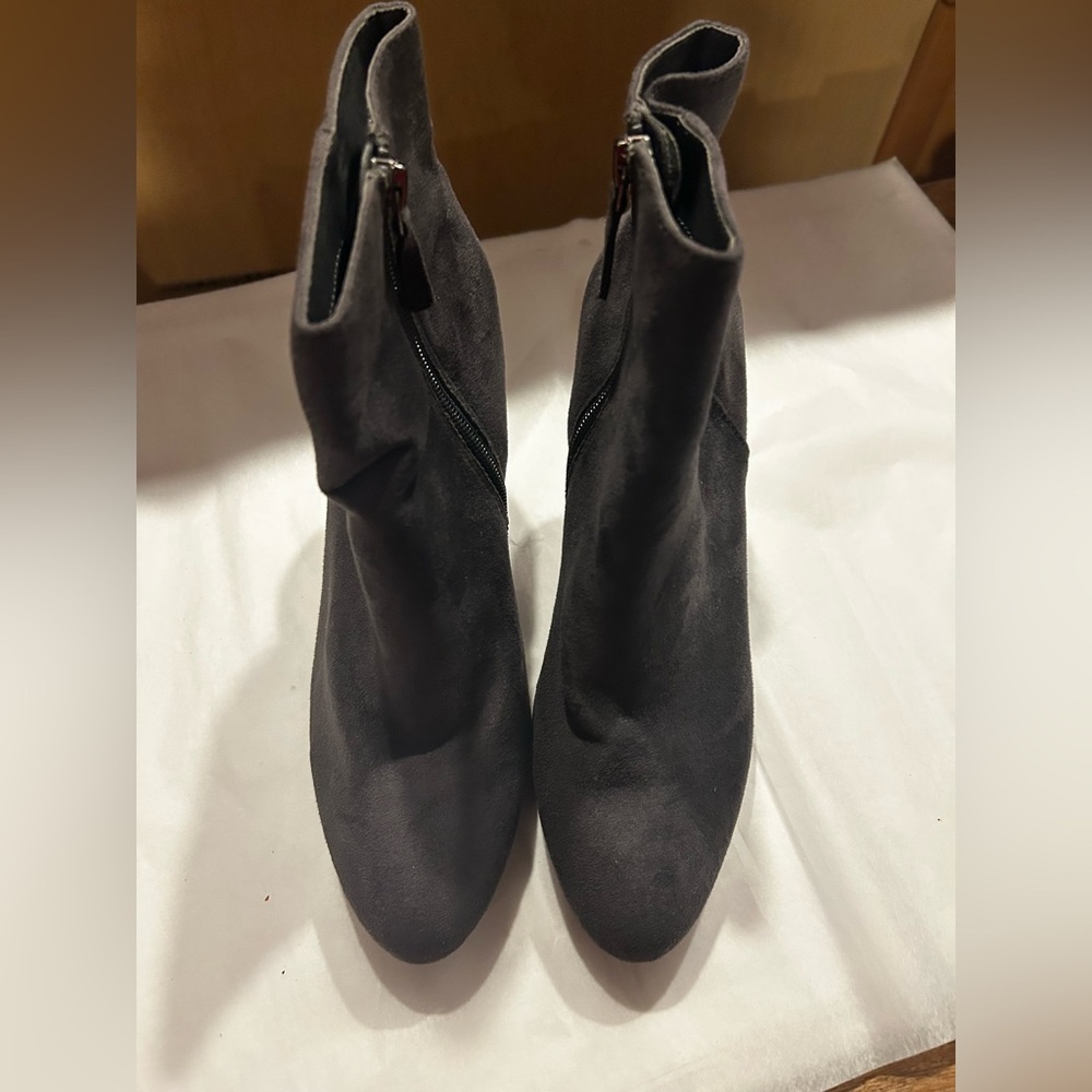 Tahari black Shelby Ankle Booties